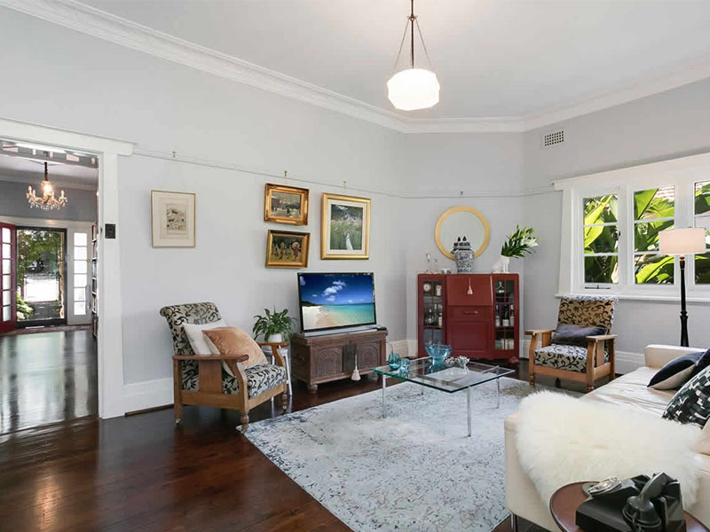 Home Buyer in North, Sydney - Lounge