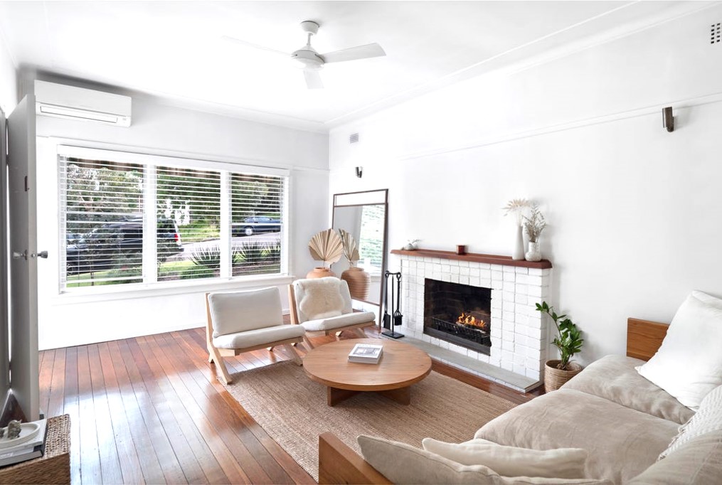 Home Buyer in Fay St, North Curl Curl, Sydney - Living Room