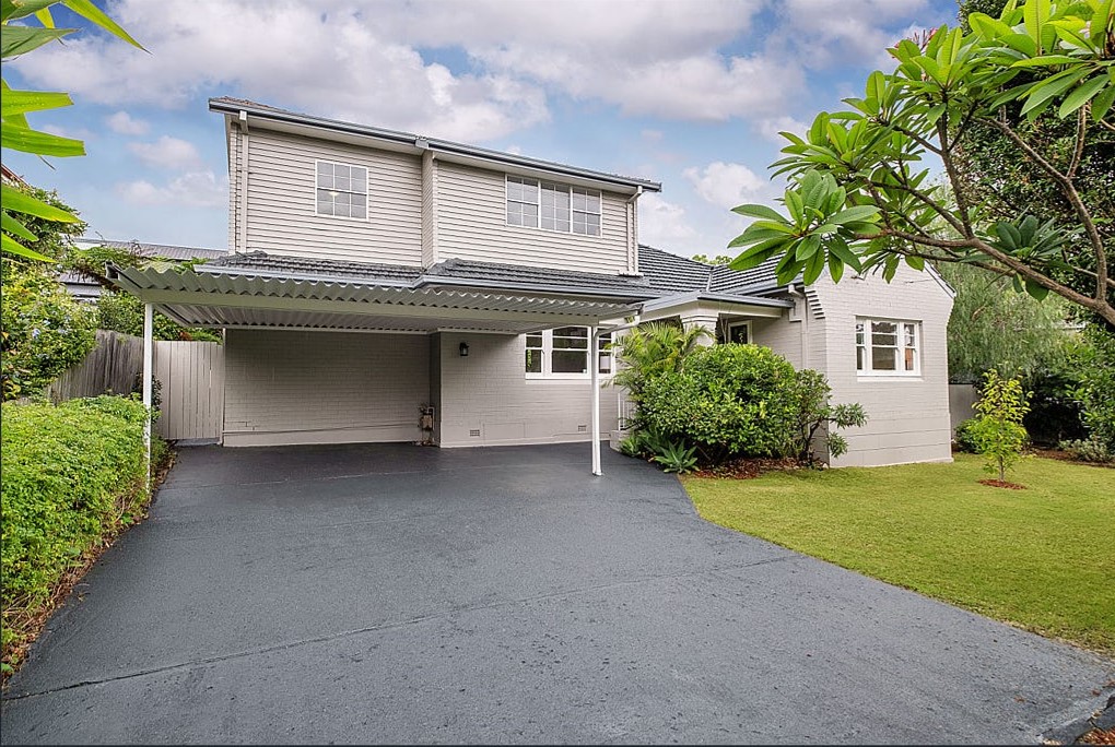 Home Buyer in Hallam Ave, Lane Cove, Sydney - Living Room